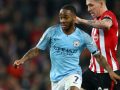 Raheem Sterling tỏa sáng, Pep vẫn nói lời cay đắng