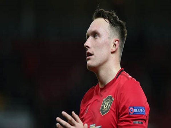 Phil Jones đang muốn rời M.U để đến Serie A để tỏa sáng