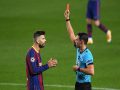 Tin bóng đá QT trưa 21/10: Koeman bất bình với thẻ đỏ của Pique