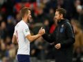 Tin bóng đá 16/11: Harry Kane được nâng đỡ để vượt mặt huyền thoại