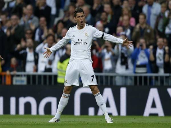 Cách ăn mừng bàn thắng của Ronaldo có ý nghĩa gì?