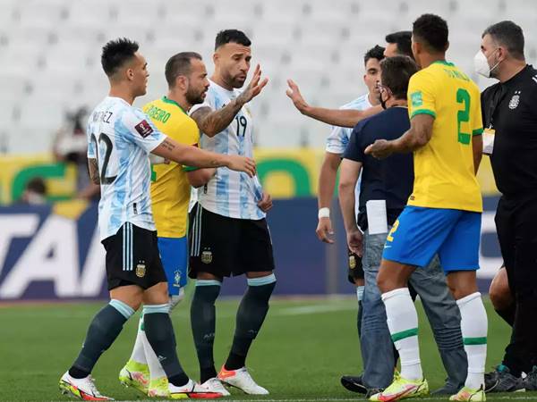 Trận đối đầu kịch tính giữa Brazil vs Argentina
