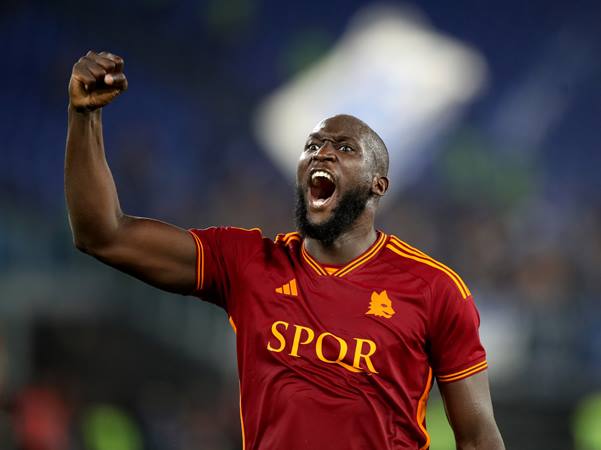 Tin bóng đá 31/10: AS Roma muốn có hợp đồng vĩnh viễn với Lukaku