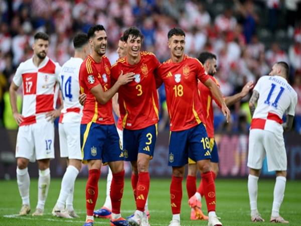 Bóng đá QT 17/6: Tây Ban Nha xứng danh anh cả ở bảng 'tử thần'