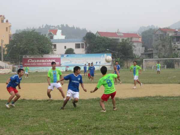 Trông thấy cầu thủ chơi đá bóng mua vé số gì, có ý nghĩa gì