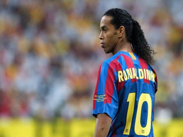 Số áo của Ronaldinho - một trong những cầu thủ tài năng nhất