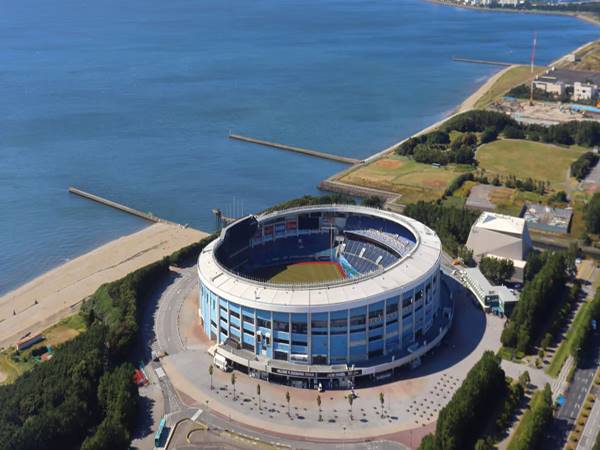 Bạn có biết về sân vận động Chiba (Chiba Marine Stadium)