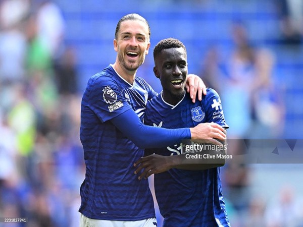 Tin Man City: Jack Grealish hồi sinh rực rỡ tại Everton