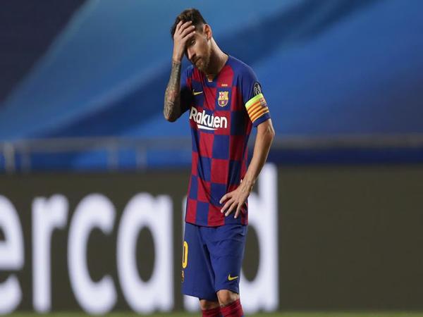 Lewandowski phản lưới, Barca lại đối mặt thử thách