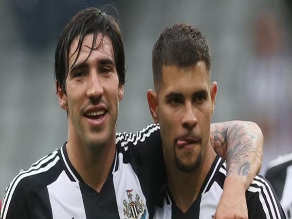 Chuyển nhượng Man Utd: Kích hoạt hàng công trăm triệu