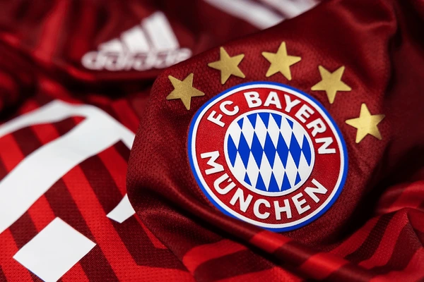 Ý nghĩa logo Bayern Munich qua các thời kỳ